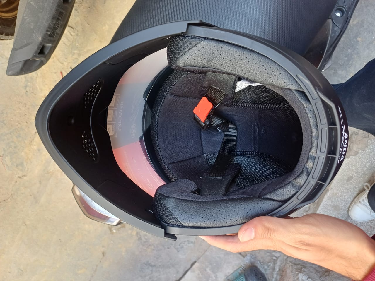 Full - face motorcycle helmet - Otloubnow