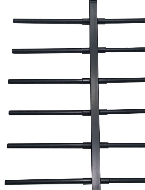 Minimalistic Ladder With a Pull Up Bar - Otloubnow