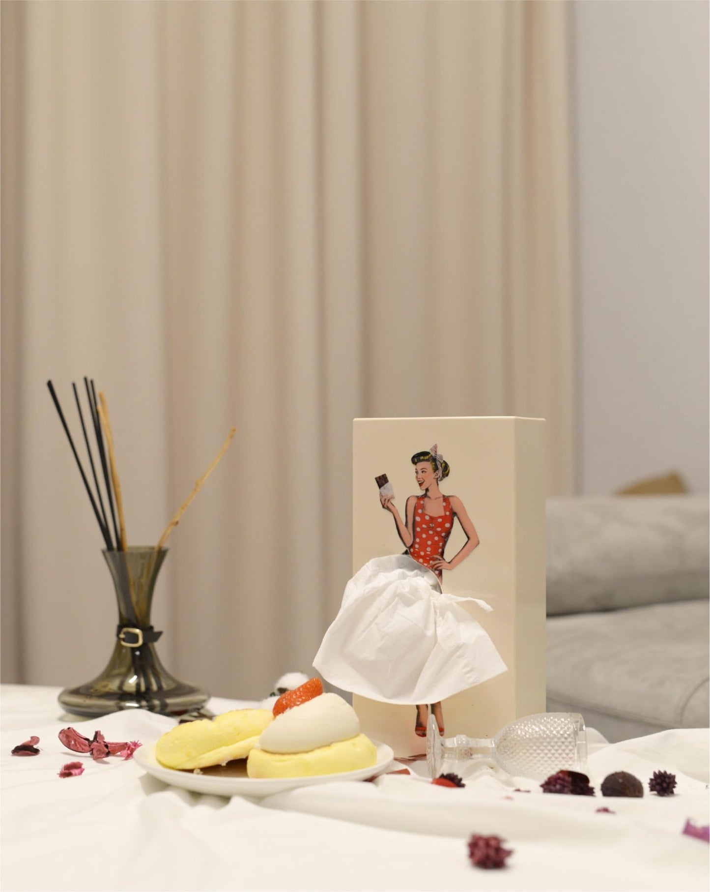 Skirt tissue box - Otloubnow