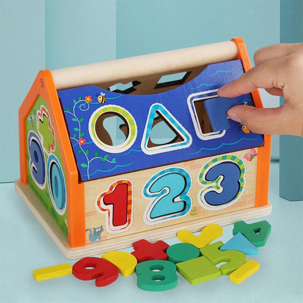 Wooden house sorting game - Otloubnow