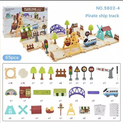 Four themes building blocks track set