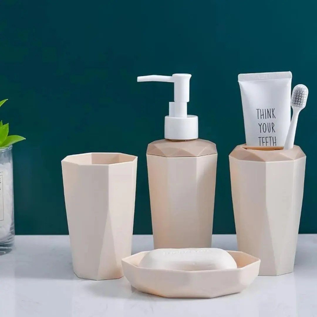 4 pcs bathroom set - Otloubnow