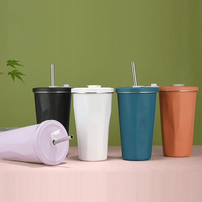 600 ml stainless steel cup with lid and lockable straw - Otloubnow
