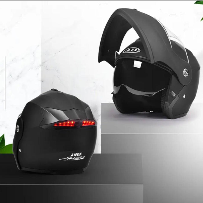 Full - face motorcycle helmet - Otloubnow