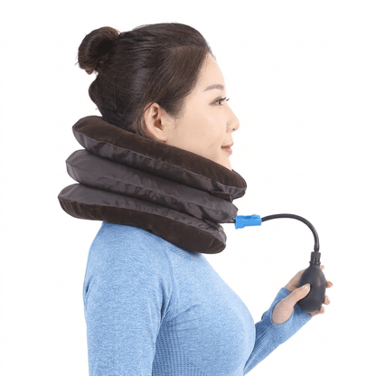 Inflatable neck traction device - Otloubnow