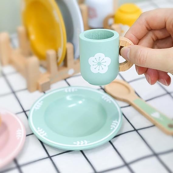 My little dinnerware wood set - Otloubnow