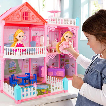 Plastic dollhouse with 1 doll - Otloubnow
