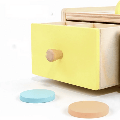 Wooden Montessori hammer and coin box - Otloubnow